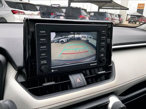 Used 2020 Toyota RAV4 XLE image 25