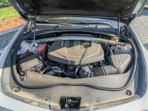 Used 2018 Cadillac CTS V w/ Luxury Package image 17