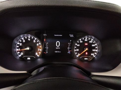 Used 2022 Jeep Compass Limited image 18