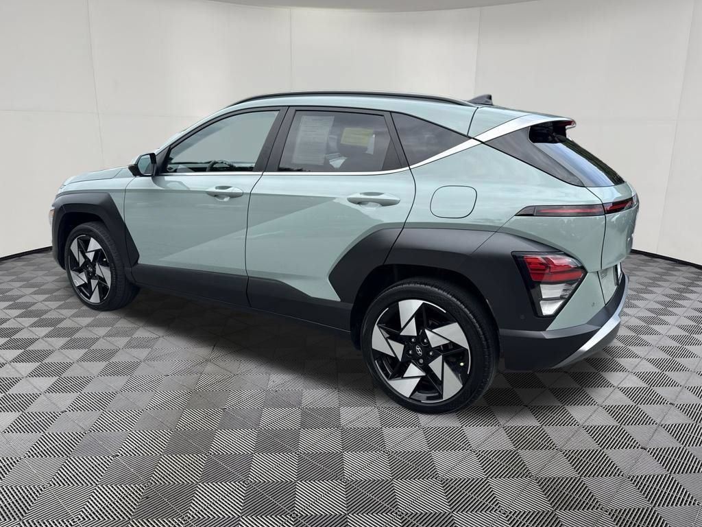 Used 2024 Hyundai Kona Limited AWD/4WD image 7