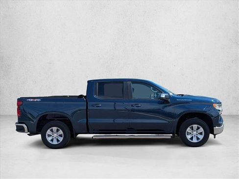 Used 2023 Chevrolet Silverado 1500 LT AWD/4WD image 4