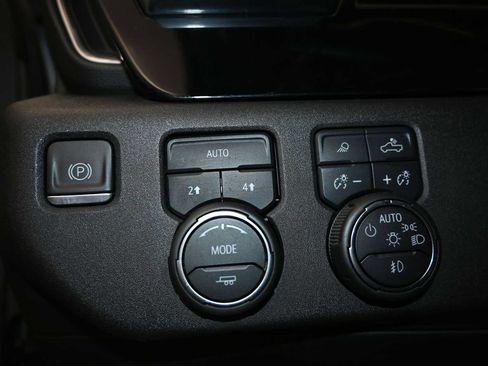 Used 2022 Chevrolet Silverado 1500 RST w/ Rally Edition AWD/4WD image 19