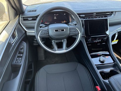 New 2026 Jeep Grand Cherokee Laredo X AWD/4WD image 11