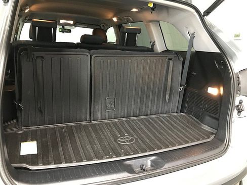 Used 2015 Toyota Highlander Plus AWD/4WD image 29
