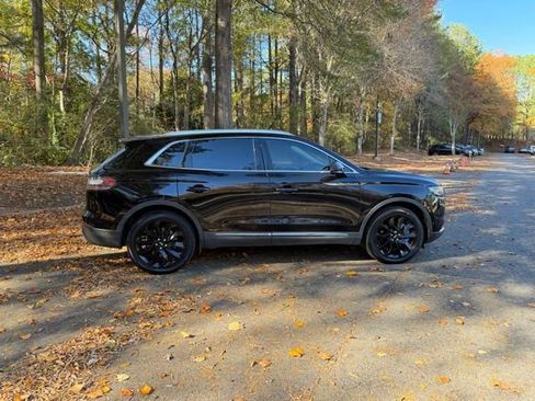 Certified 2022 Lincoln Nautilus Reserve image 18