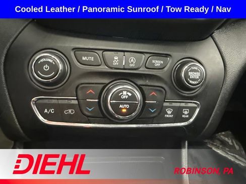 Used 2022 Jeep Cherokee Trailhawk w/ Sun, Sound & Nav Group AWD/4WD image 37