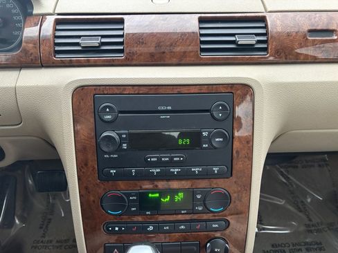 Used 2007 Ford Five Hundred SEL image 28