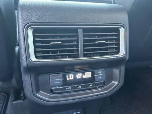 New 2026 Volkswagen Atlas SE image 44