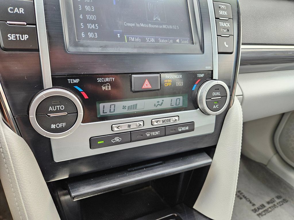Used 2014 Toyota Camry LE FWD image 29