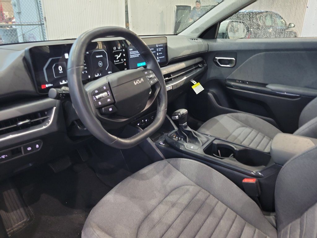 Certified 2025 Kia K4 EX FWD image 15