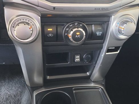 Used 2016 Toyota 4Runner SR5 Premium RWD image 17