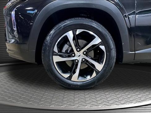 Certified 2024 Chevrolet Trax RS w/ Driver Confidence Package FWD image 30