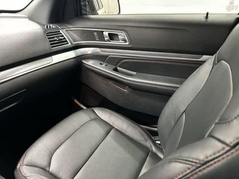 Used 2019 Ford Explorer Sport w/ Ford Safe & Smart Package image 13