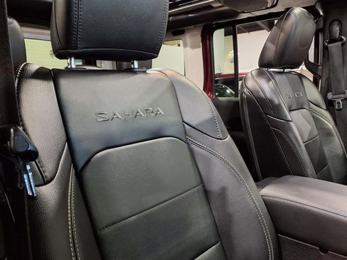 Used 2021 Jeep Wrangler Unlimited Sahara image 24