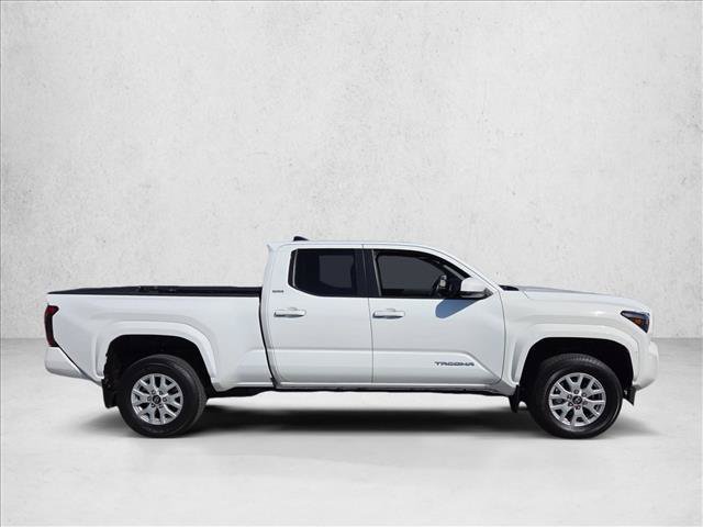 Certified 2024 Toyota Tacoma SR5 AWD/4WD image 4