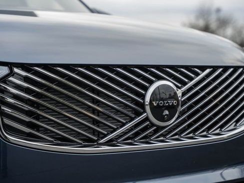 New 2026 Volvo XC90 T8 Plus w/ Protection Package Premier image 11