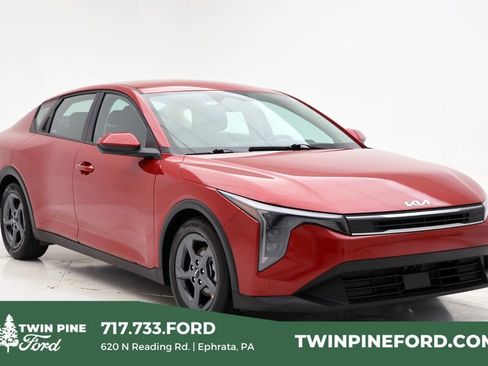 Used 2025 Kia K4 FWD image 1