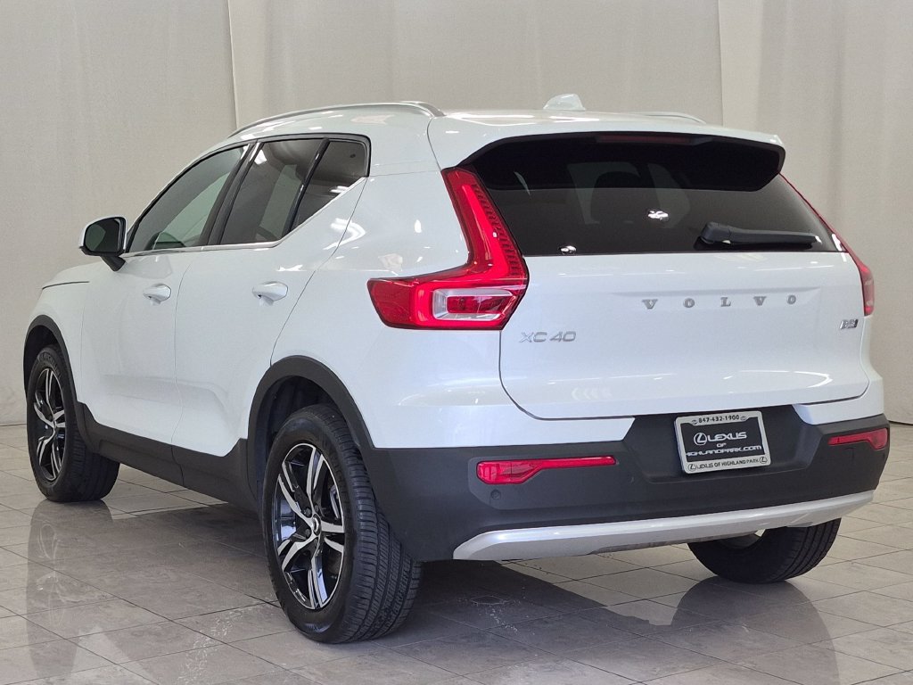 Used 2025 Volvo XC40 B5 Core AWD/4WD image 6