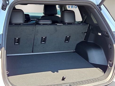 New 2026 Chevrolet Equinox RS w/ Convenience Package III FWD image 11