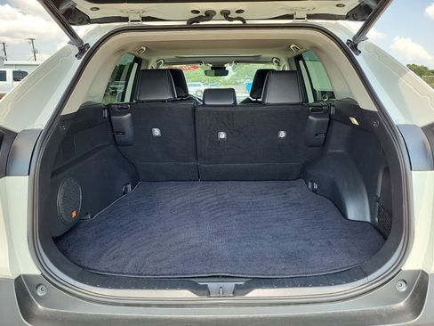 Used 2022 Toyota RAV4 Limited image 12