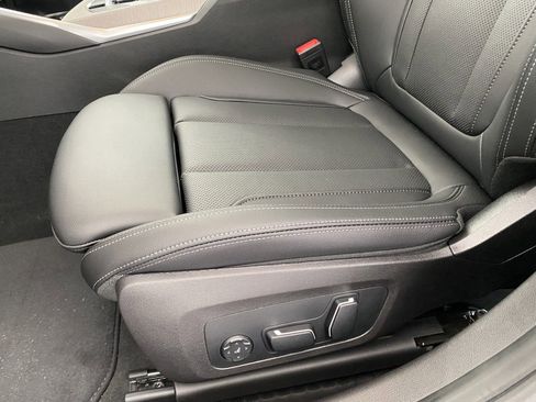 Used 2025 BMW 330i xDrive Sedan w/ Premium Package image 12