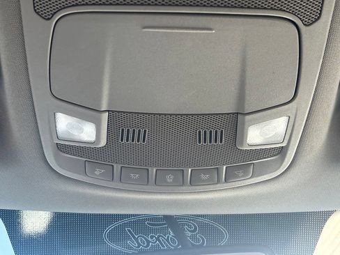 Used 2017 Ford F150 Lariat AWD/4WD image 18
