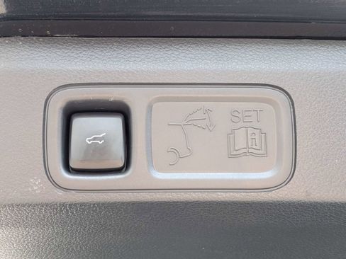 Used 2024 Lincoln Navigator Reserve AWD/4WD image 16