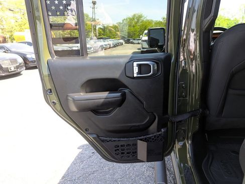 Used 2022 Jeep Gladiator Sport AWD/4WD image 38