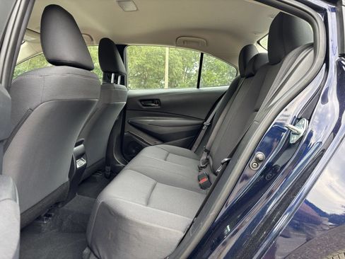 Used 2025 Toyota Corolla LE FWD image 19