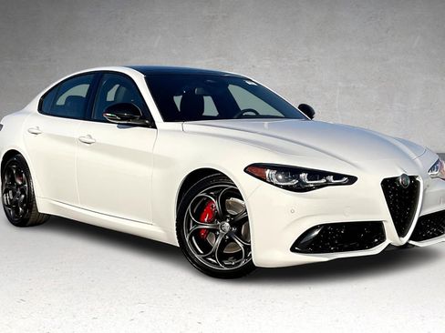 New 2025 Alfa Romeo Giulia w/ Driving Assist Package image 2