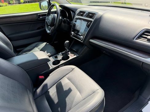 Used 2018 Subaru Outback 2.5i Limited AWD/4WD image 22