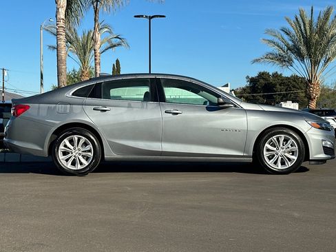 Used 2024 Chevrolet Malibu LT image 3