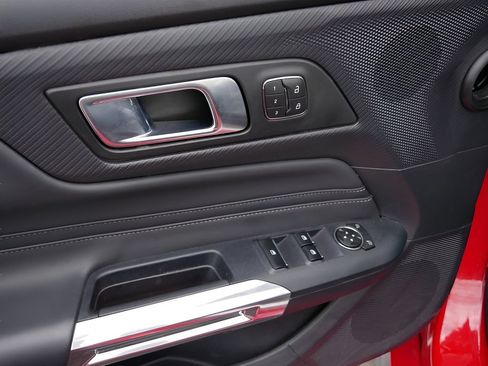 Used 2025 Ford Mustang GT Premium RWD image 16