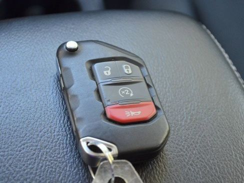 Used 2021 Jeep Wrangler Unlimited Sahara image 26