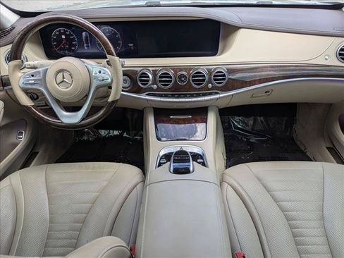 Used 2018 Mercedes-Benz S 560 Sedan image 16