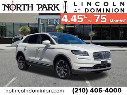 Used 2022 Lincoln Nautilus Reserve image 1