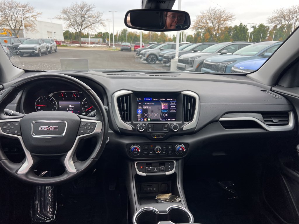 Used 2022 GMC Terrain SLT w/ Tech Package AWD/4WD image 11