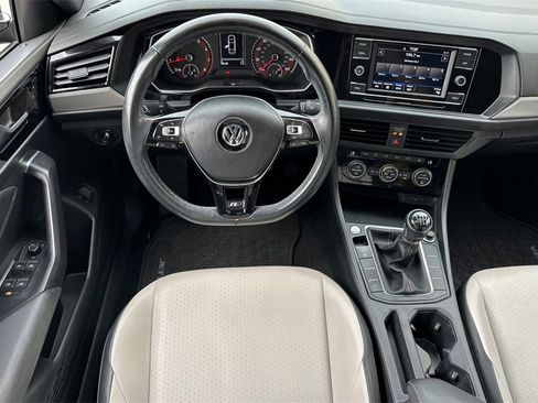 Used 2021 Volkswagen Jetta R-Line image 11