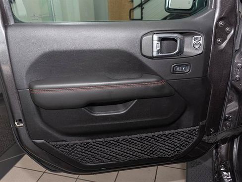 Used 2021 Jeep Wrangler Unlimited Rubicon AWD/4WD image 10
