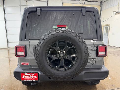 Used 2021 Jeep Wrangler Unlimited Sport AWD/4WD image 11