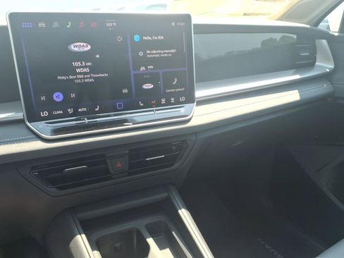 New 2026 Volkswagen Tiguan SE FWD image 15