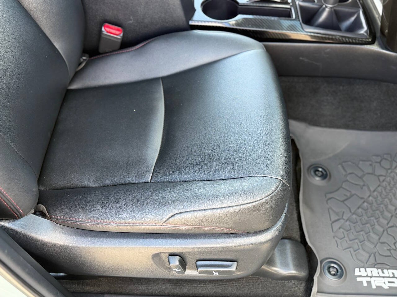 Used 2021 Toyota 4Runner TRD Pro AWD/4WD image 91