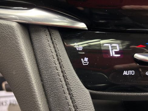 Used 2023 Cadillac XT6 Sport w/ Platinum Package AWD/4WD image 38