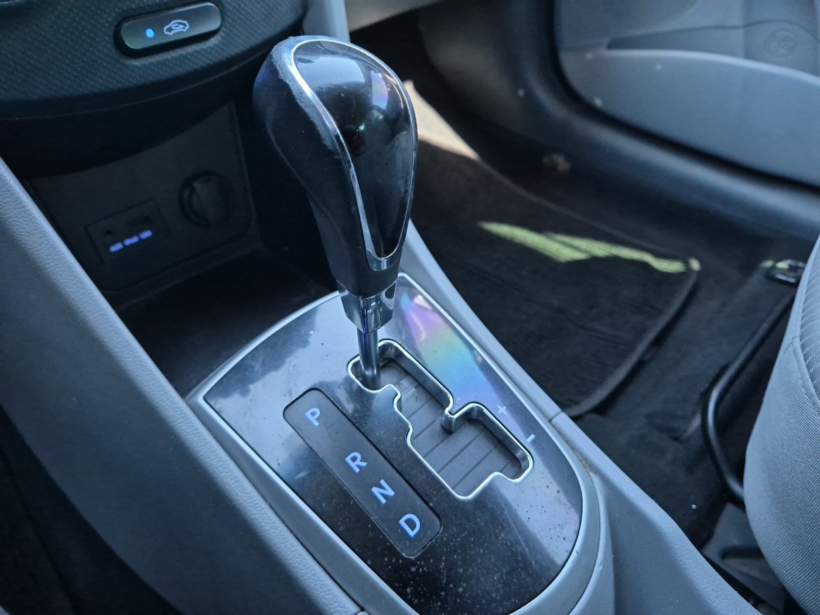 Used 2012 Hyundai Accent GLS FWD image 18