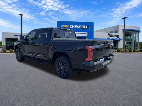 Used 2024 Toyota Tundra Platinum AWD/4WD image 5
