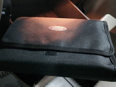 Used 2017 Ford Escape Titanium image 42