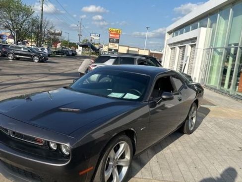 Used 2016 Dodge Challenger R/T image 15