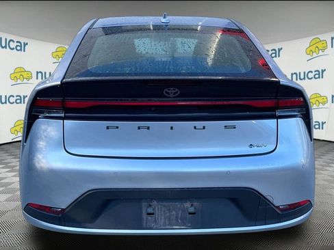 Used 2023 Toyota Prius LE FWD image 3
