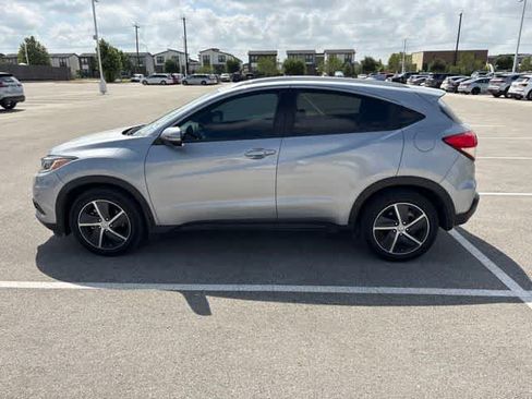 Used 2022 Honda HR-V EX image 2