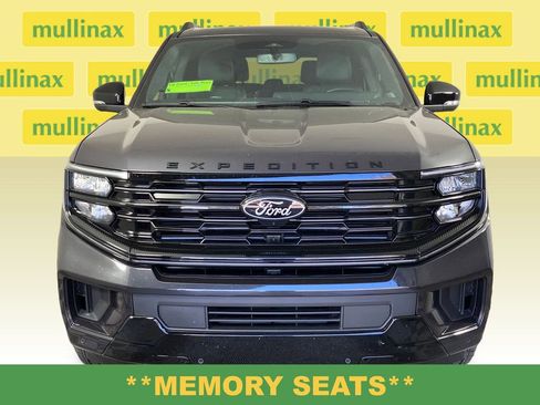 New 2026 Ford Expedition Platinum w/ Stealth Appearance Package AWD/4WD image 15